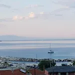 Deluxe Dina Skala Potamias