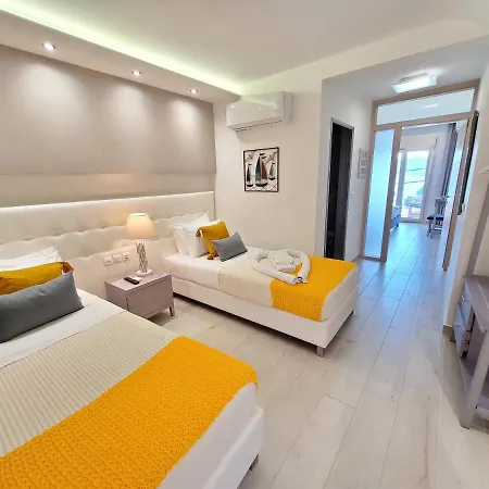 Deluxe Dina سكالا بوتامياس